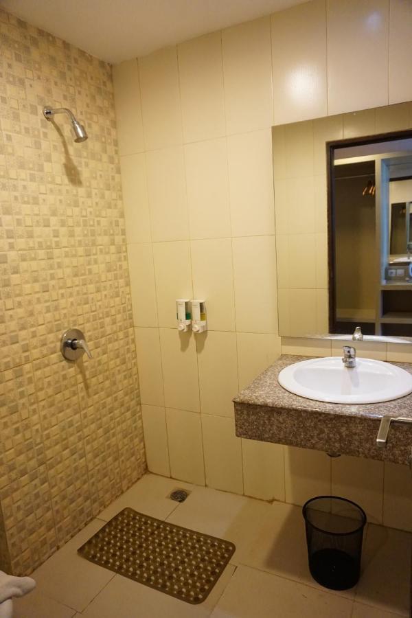 Akasa Hotel Kaliurang Kültér fotó