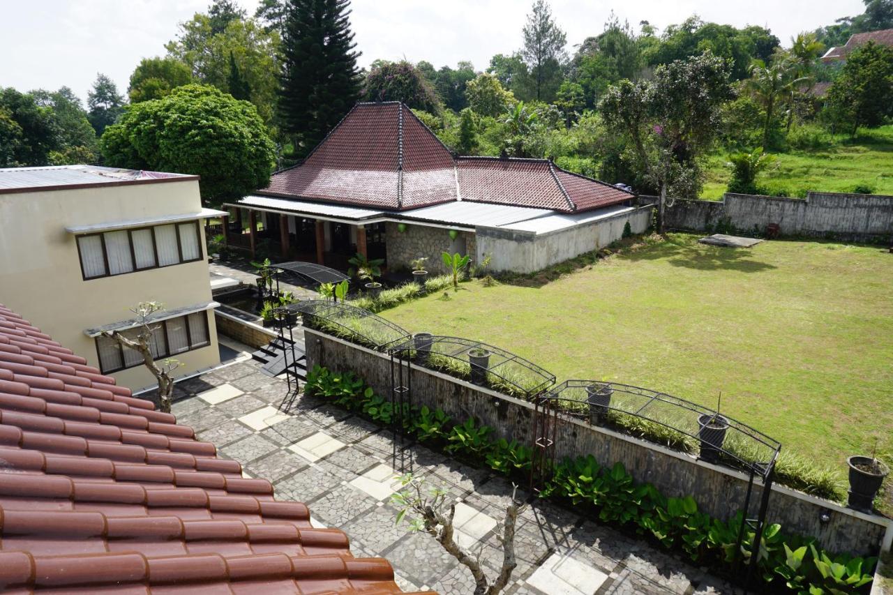 Akasa Hotel Kaliurang Kültér fotó