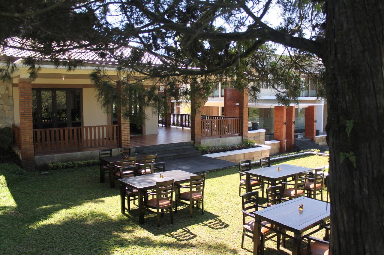 Akasa Hotel Kaliurang Kültér fotó