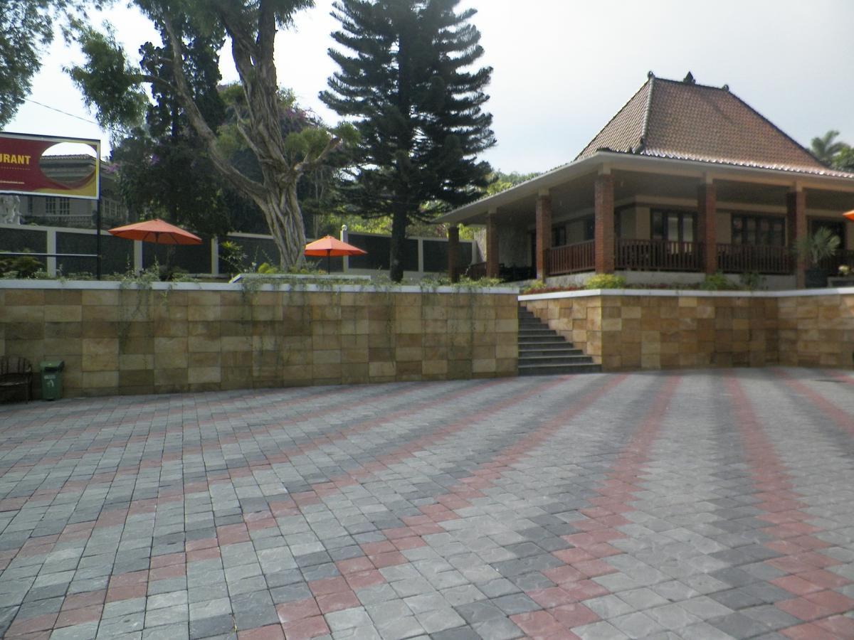 Akasa Hotel Kaliurang Kültér fotó